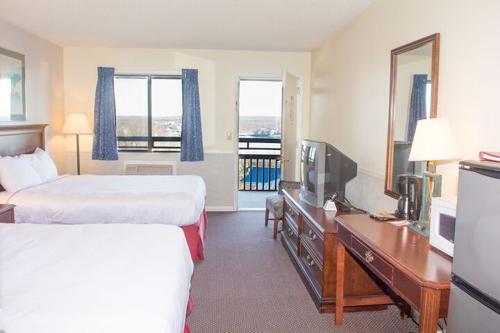 Room 3 of 20