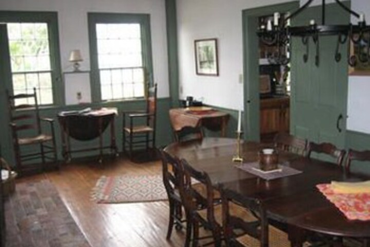 Room 6 of 15