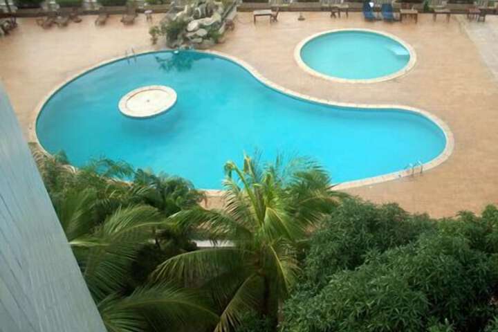 Pool 17 of 33
