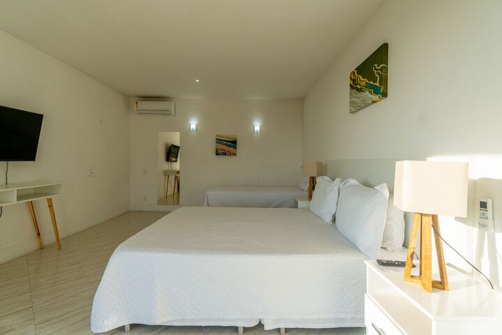 Room 17 of 65
