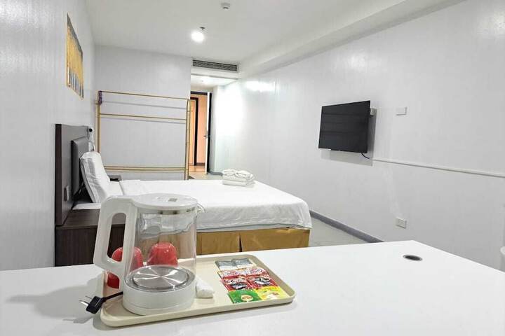 Room 19 of 32