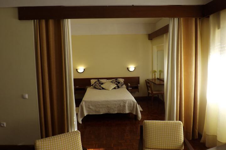 Room 6 of 33
