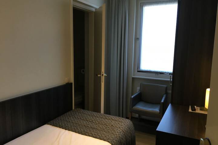 Room 19 of 63