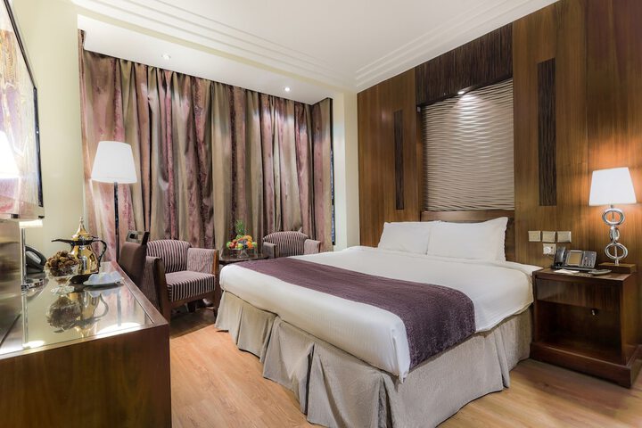 Room 21 of 57