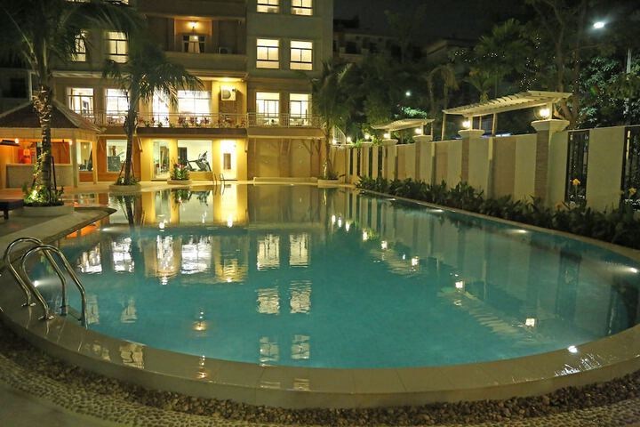 Pool 19 of 28
