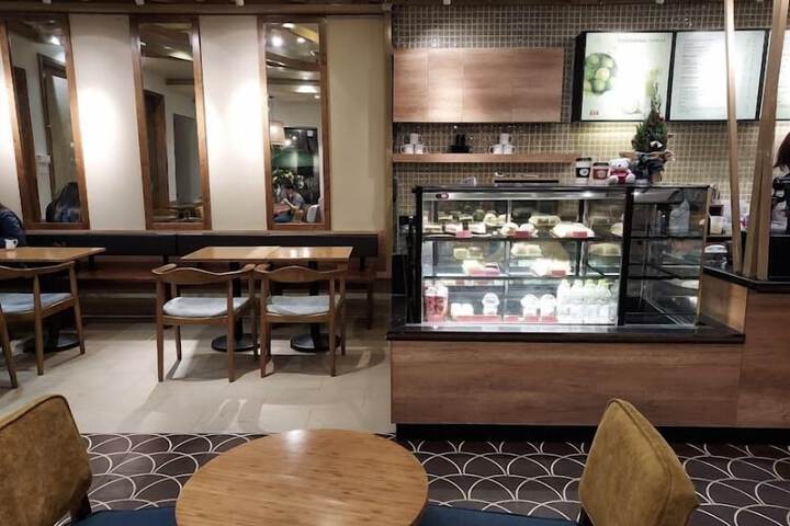 Dining 50 of 77
