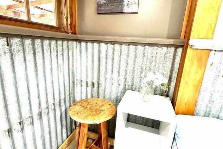Room 15 of 180