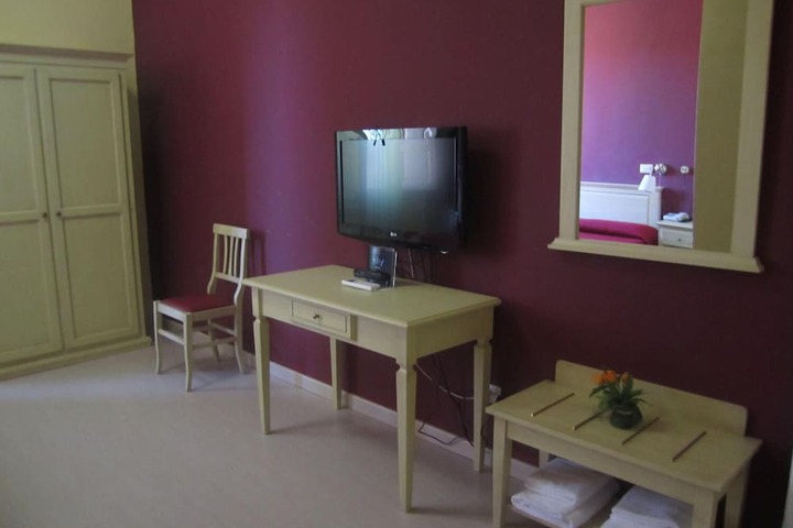 Room 19 of 36