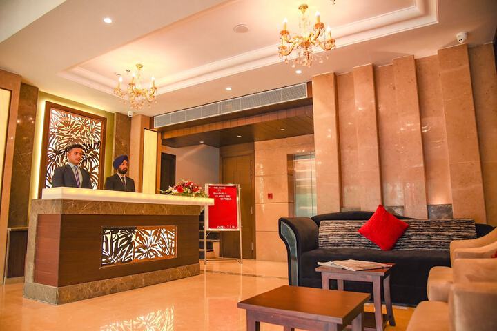 Hotel Interior 4 of 27
