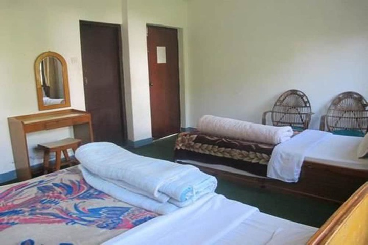 Room 6 of 19