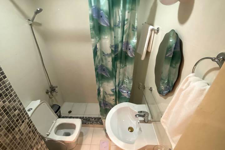 Room 20 of 28