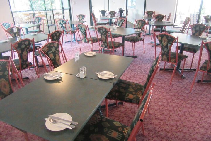 Dining 86 of 89