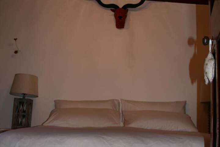 Room 6 of 33