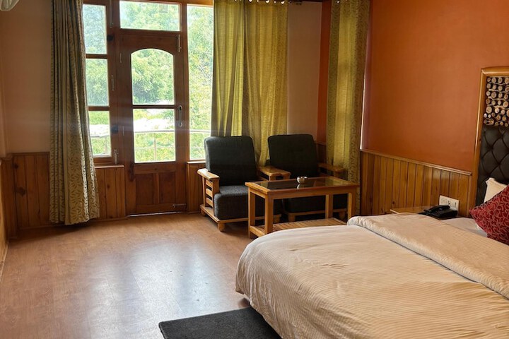 Room 7 of 17