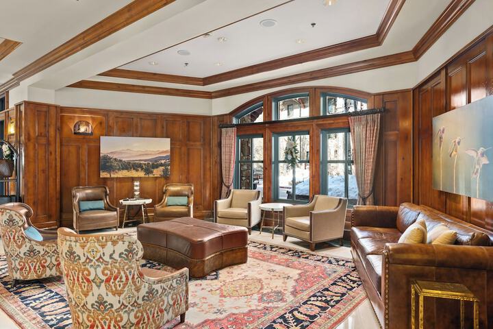 Hotel Interior 7 of 92