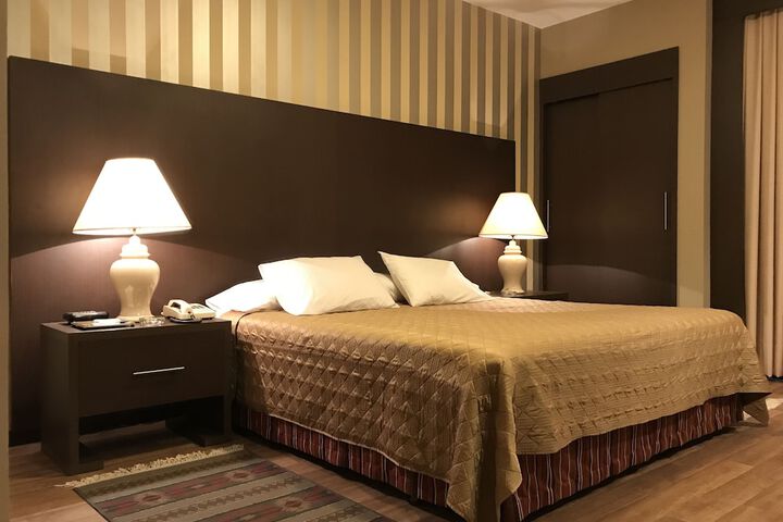 Room 6 of 29