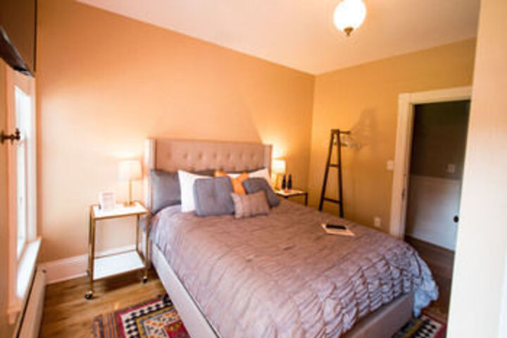 Room 38 of 61