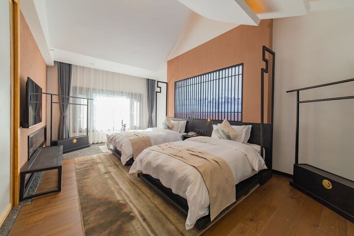 Room 28 of 80