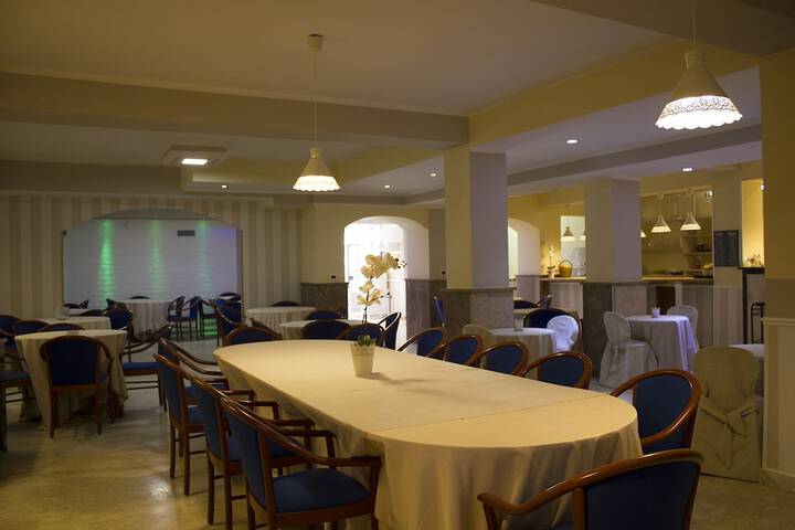 Dining 50 of 81
