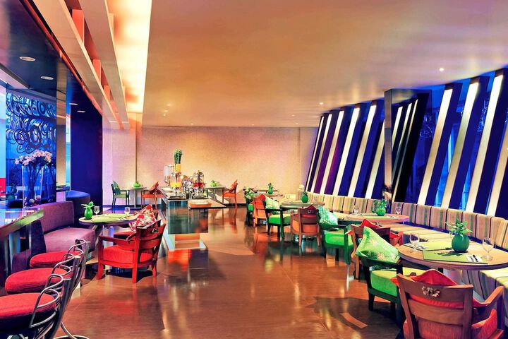 Dining Photos