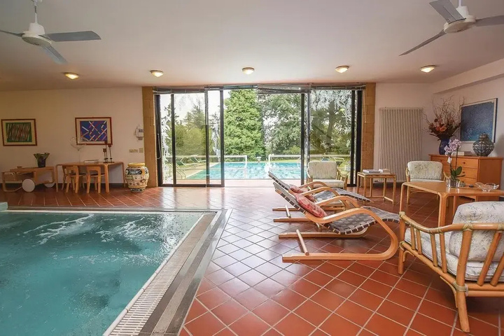 Pool 13 of 21