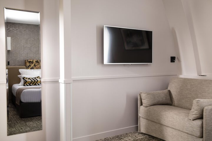 Room 4 of 46
