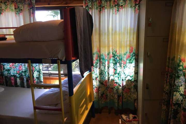 Room 18 of 43
