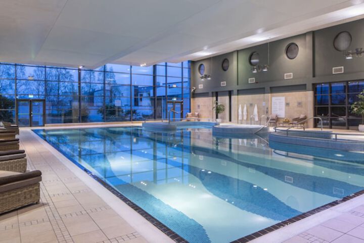 Hotel with Pool