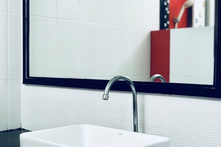 Room 11 of 26