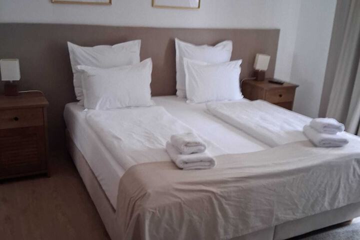 Room 18 of 65