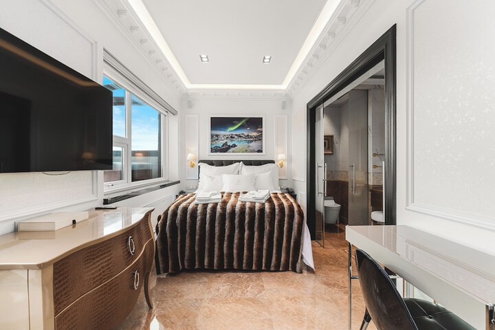 Room 26 of 113