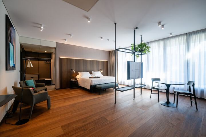 Room 35 of 95