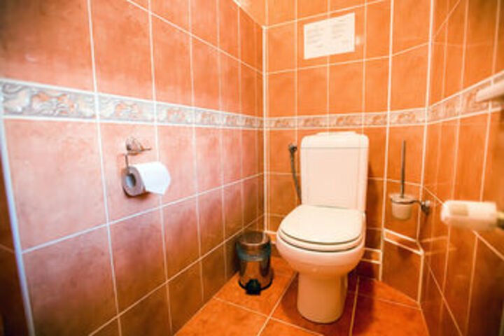 Room 4 of 28