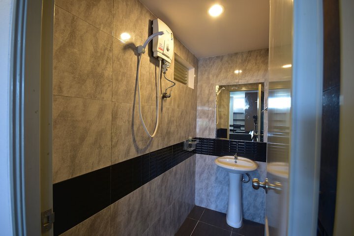Room 16 of 24