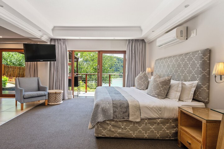Room 19 of 191