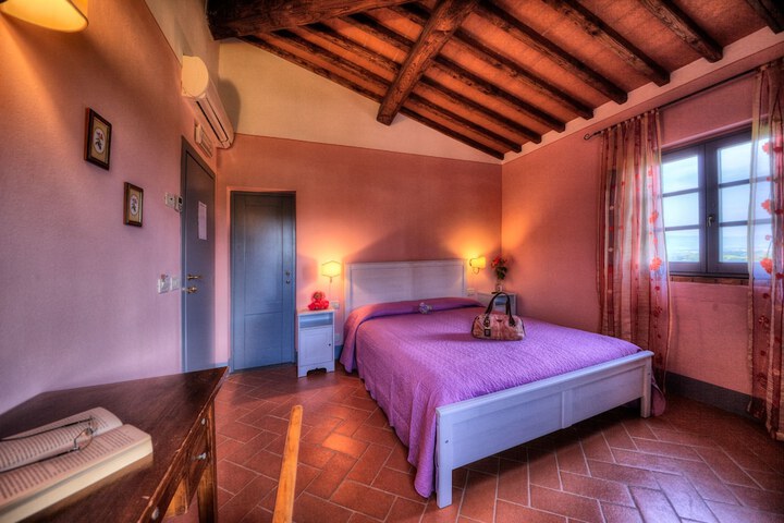 Room 4 of 41