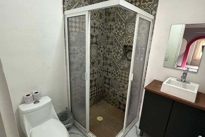 Room 7 of 8