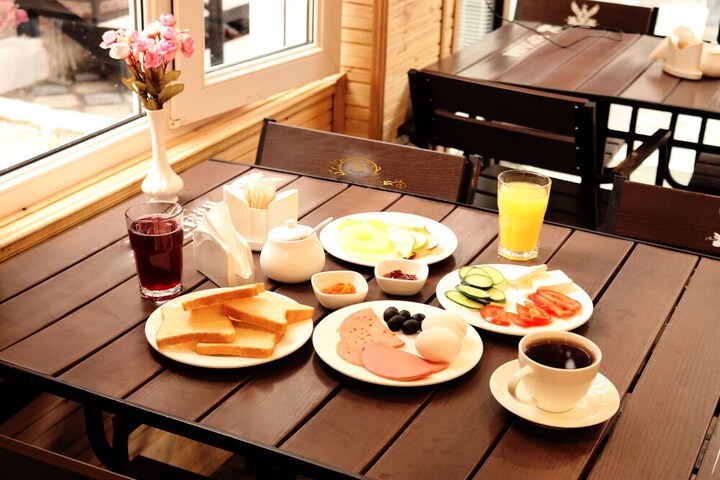 Dining 52 of 71