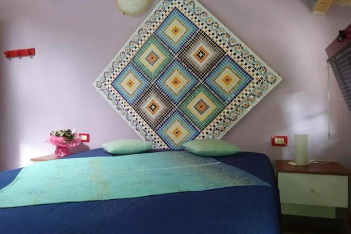Room 5 of 12