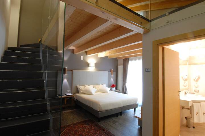 Room 17 of 70