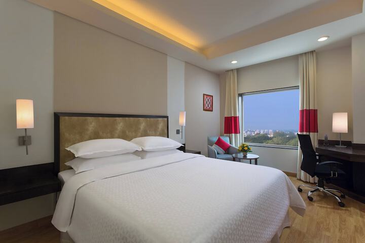 Room 21 of 62