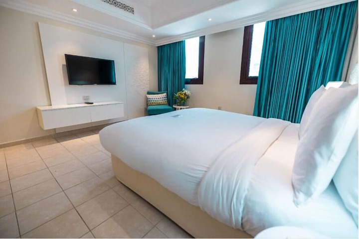 Room 32 of 91