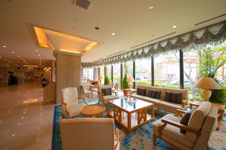Entrance & Lobby