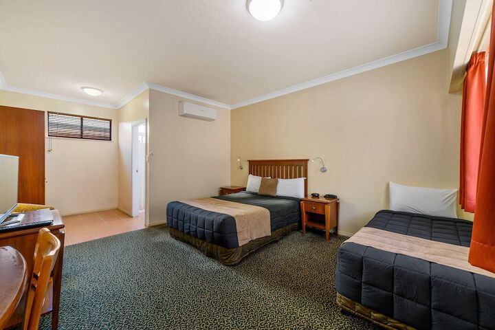 Room 38 of 54