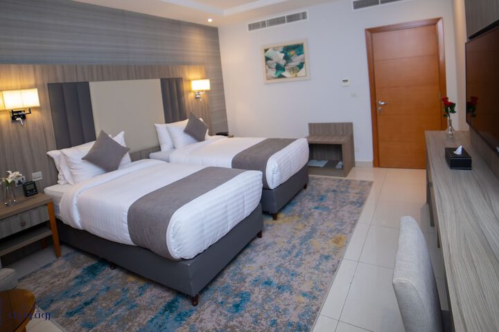 Room 8 of 41