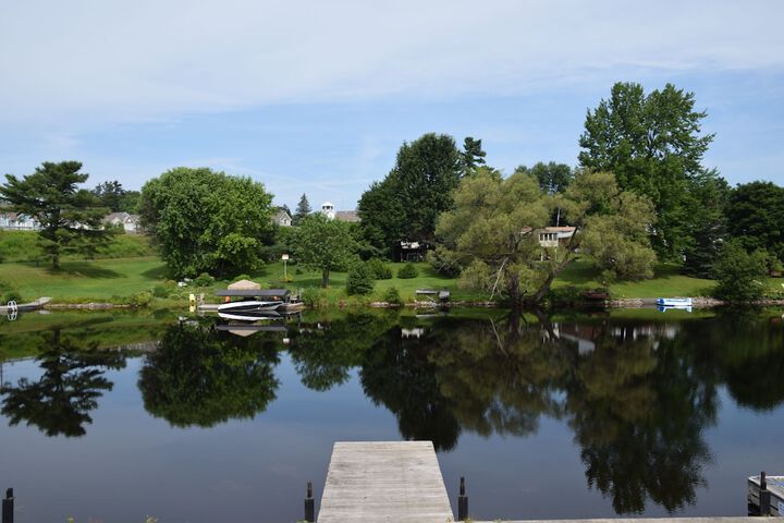 Dock
