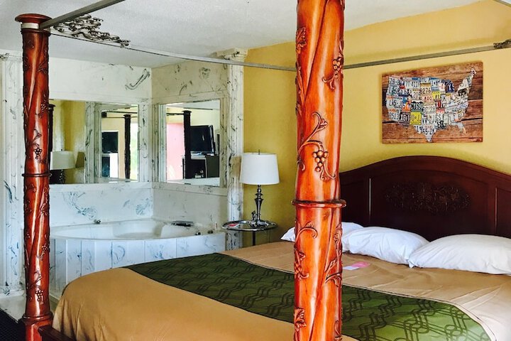 Standard | King Bed (2 of 3)