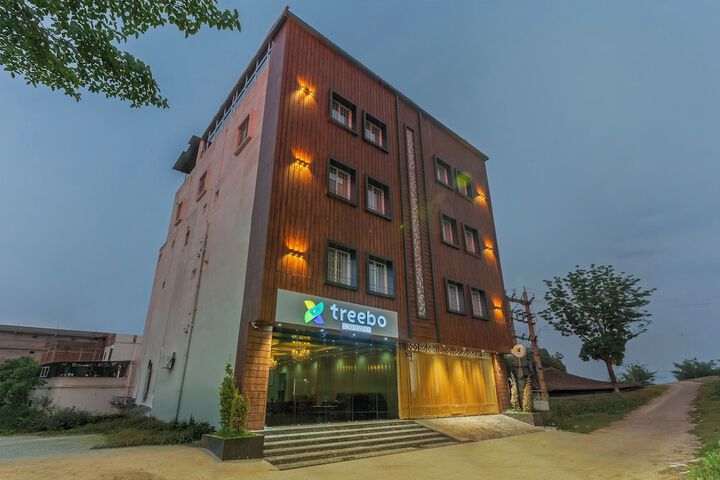 Hotel 27 of 29