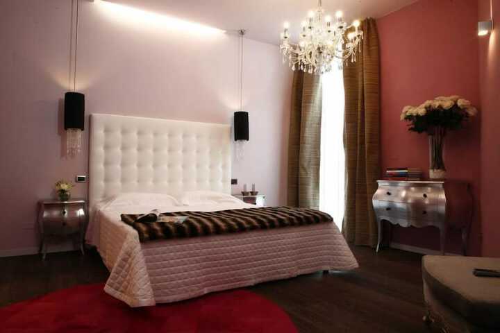 Room 15 of 30