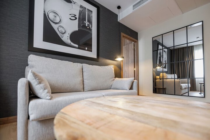 Room 35 of 69